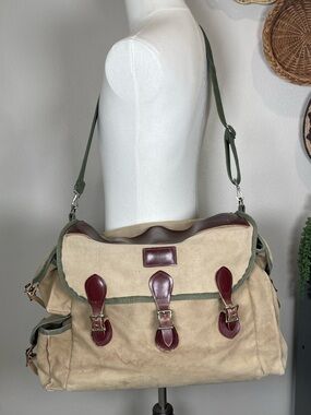 Vintage Orvis Canvas & Leather Fishing Bag Field Messenger Duffle Brown Cream